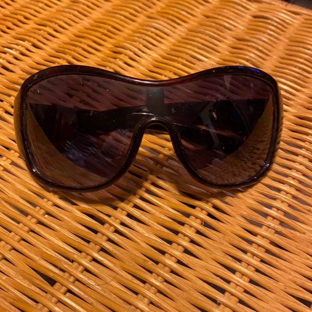 DG shades